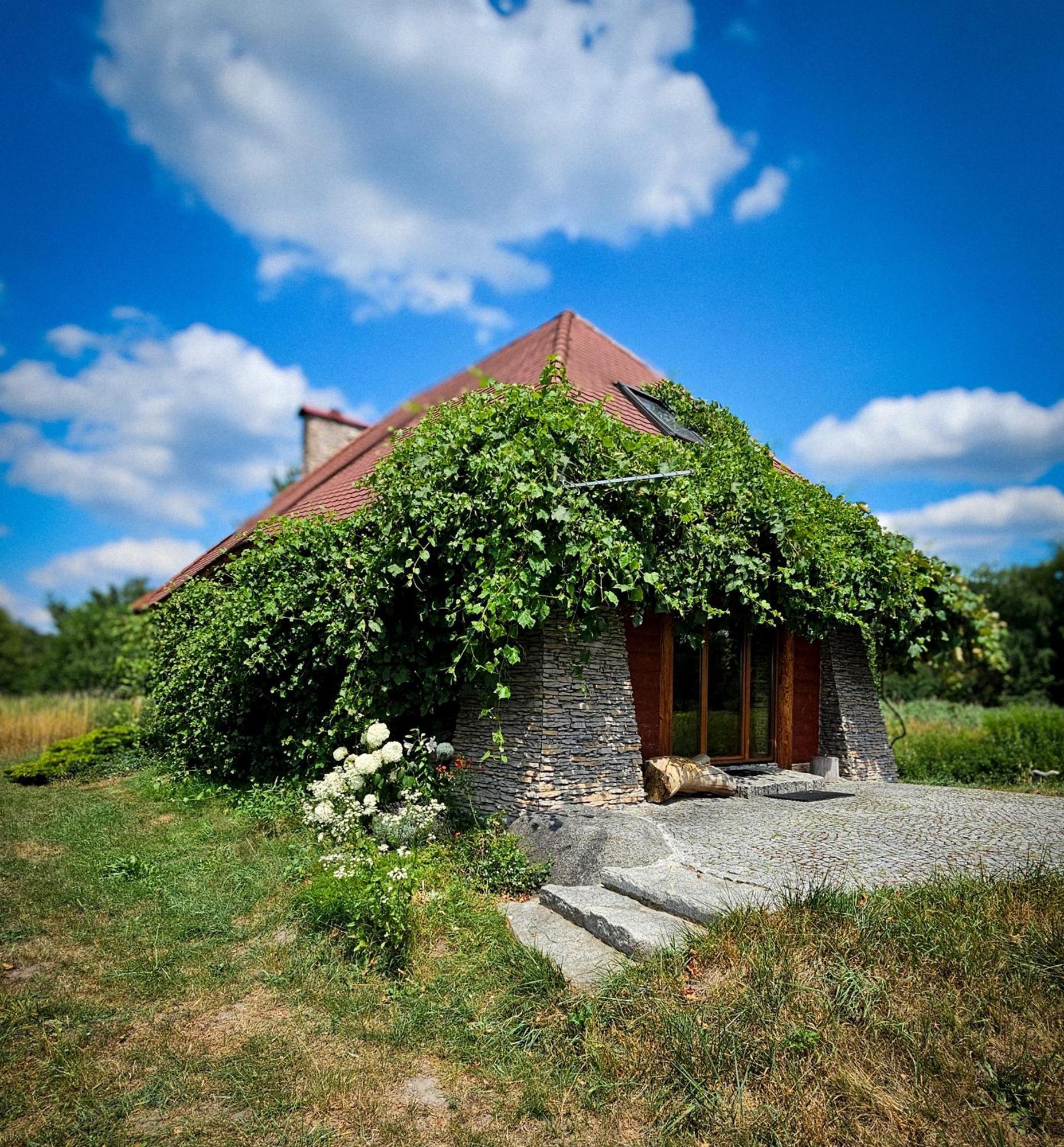 Вилла Domek Letniskowy Caloroczny W Rzemieniu Экстерьер фото